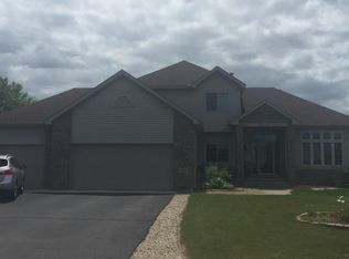 10057 Maplewood Cir N, Champlin, MN 55316