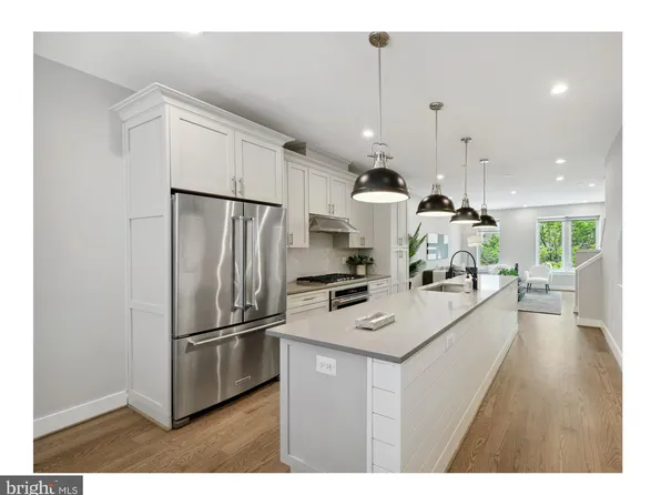 605 N Henry St, Alexandria, VA 22314