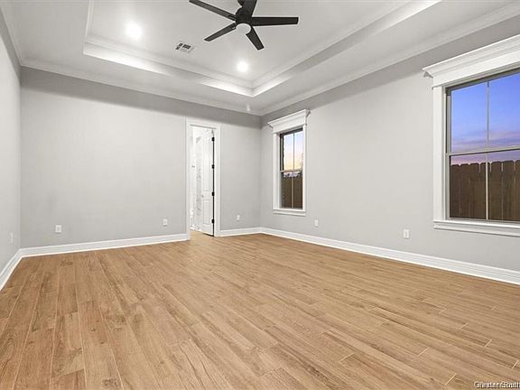 5th image of 721 Lakewood Point