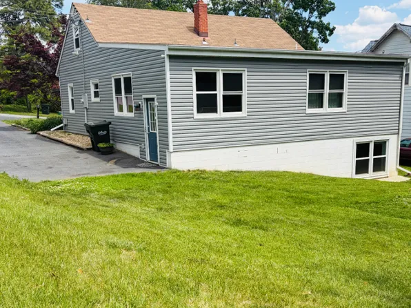 112 Lee St, Staunton, VA 24401