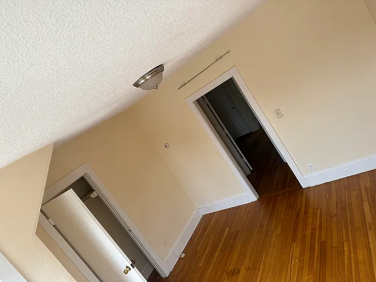 333 Washington St #2 — Photo 4