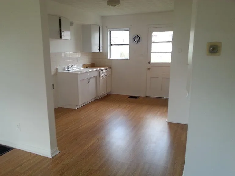 695 Derrer Rd #B — Photo 6