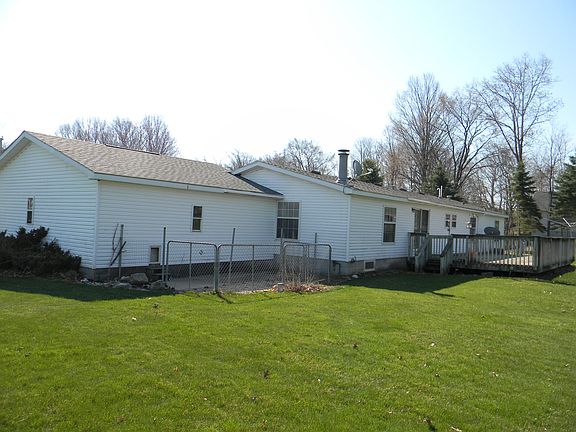 3rd image of 2977 S Palmer Blvd