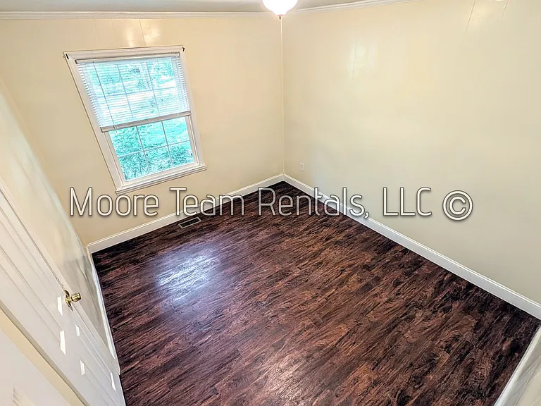120 Robin St — Photo 9