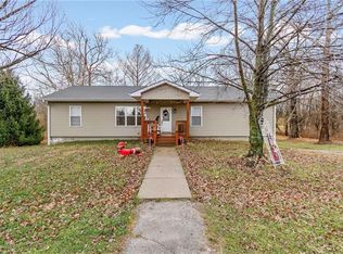 8846 SE Highway 69 St, Cameron, MO 64429