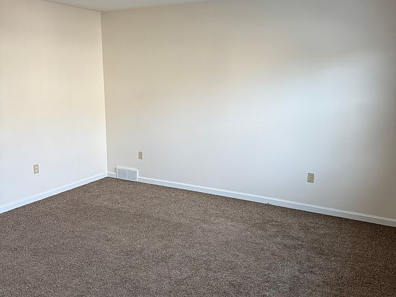 2nd image of 3336 W 38th St APT 4