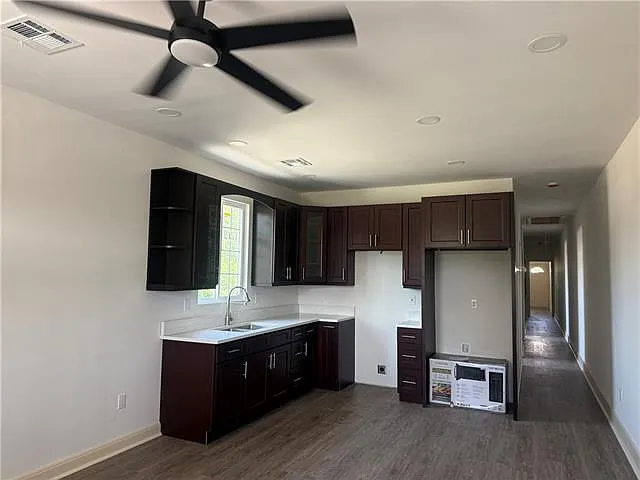 3 bed, 2.0 bath, 1392 sqft, $1,650 — Photo 2