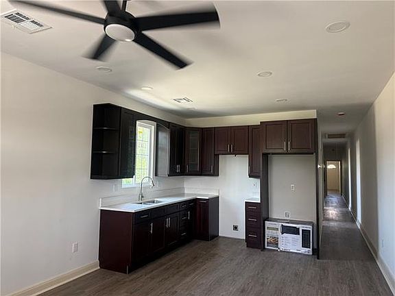 2nd image of 3033 Piety St