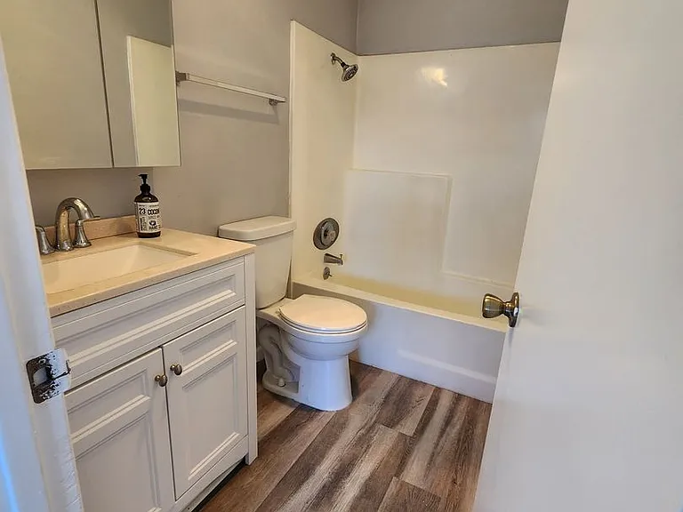 716 Ballantyne St — Photo 7