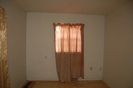 5th image of 2312 Lilly St