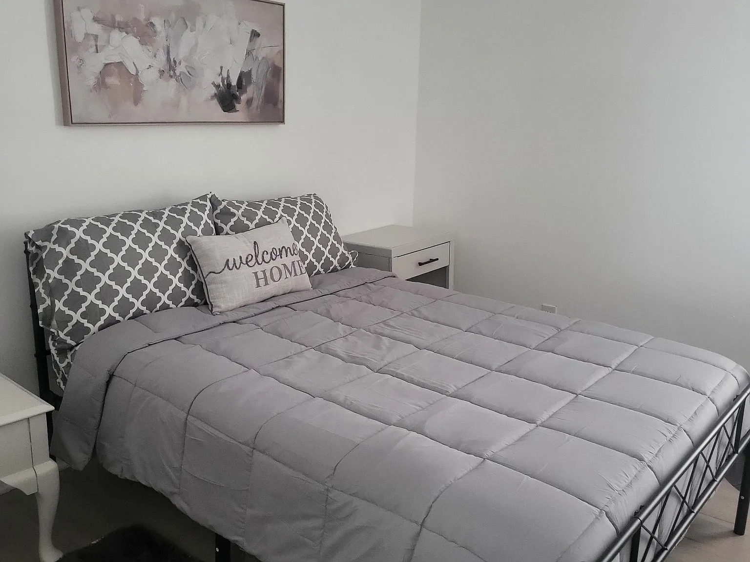 5 bed, 4092 sqft, $700 — Photo 2