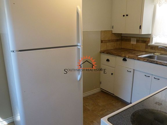 5th image of 309 W 11th St