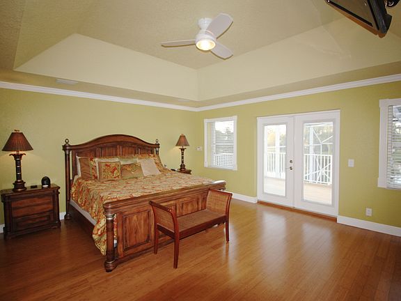 Master Bedroom
Retreat
