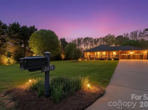 2676 Gold Rush Dr, Lincolnton, NC 28092