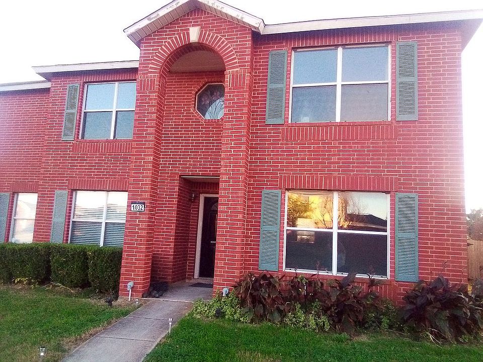 1st image of 1032 Shadywood Dr