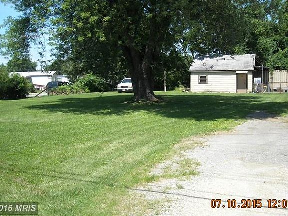 4th image of 7904 Deboy Ave