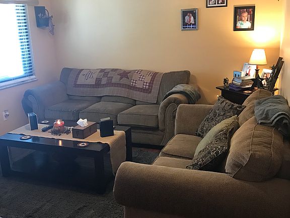 3rd image of 15 Circle Dr