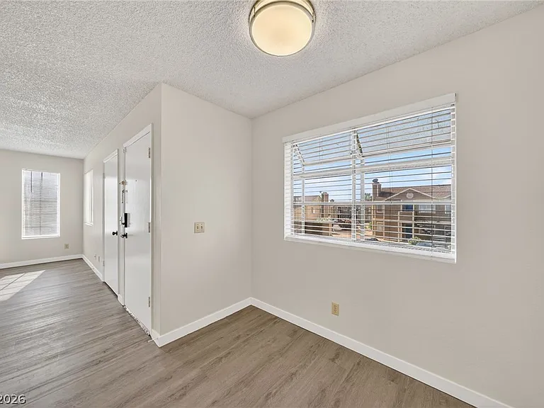 2702 Alicialynn Way #D — Photo 4