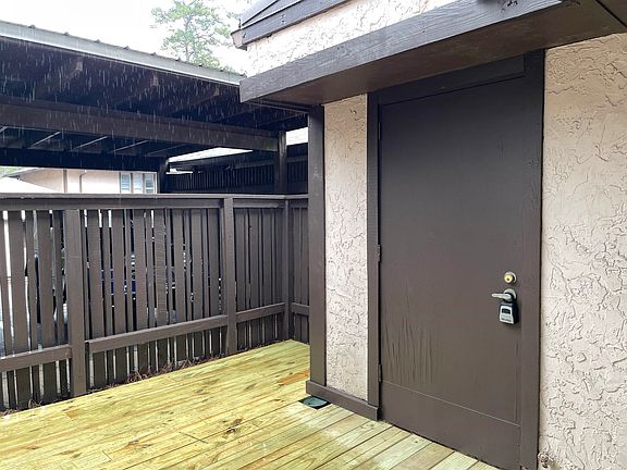 3rd image of 302 Westwood Dr