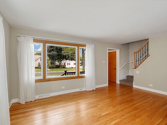 4th image of 104 N Elroy Ave
