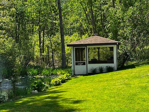5th image of 5778 Betty Ln