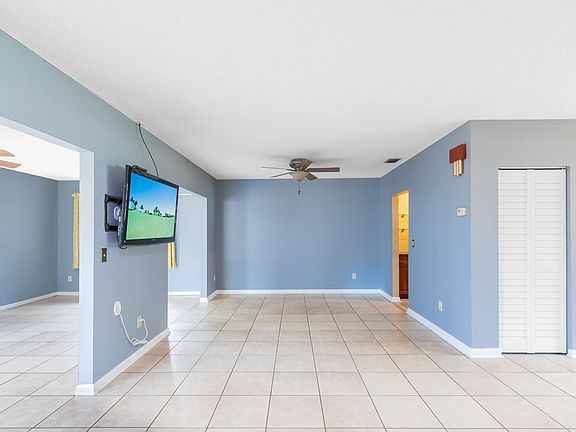 4th image of 430 Graciela Cir