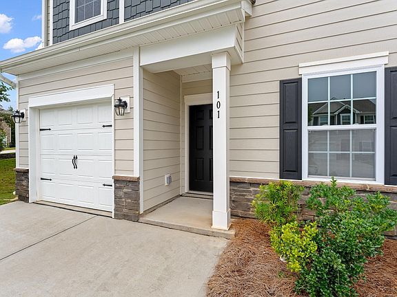 3rd image of 101 Paneer Ln