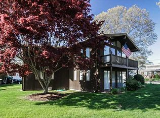 235 Wood Hill Rd, Narragansett, RI 02882