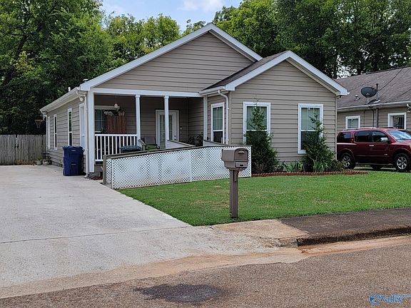 2nd image of 2305 Bell Ave NW