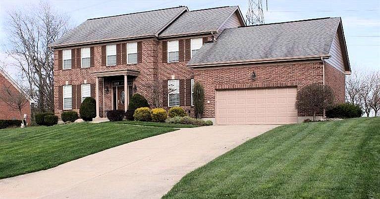 1st image of 4894 Carriage Dr