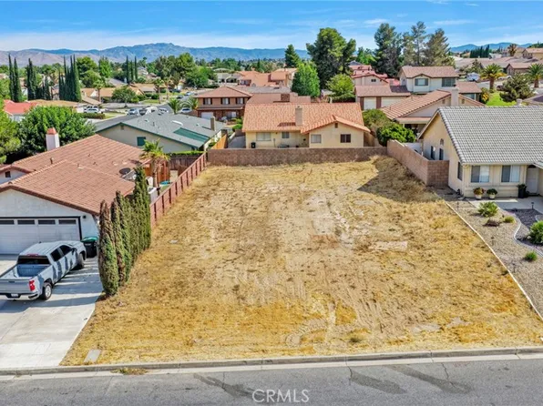 17815 Vista Point Dr #12, Victorville, CA 92395
