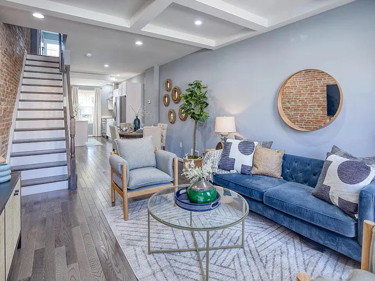 324 S Macon St — Photo 14