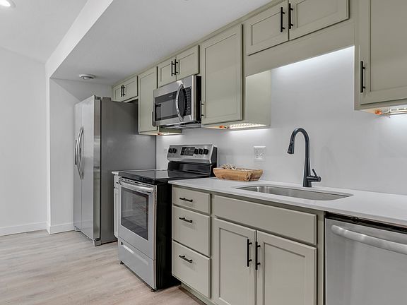 4th image of 1219 W 31st St #1ec621209