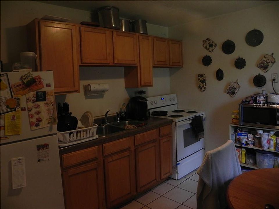 2nd image of 2401 Auburn St S