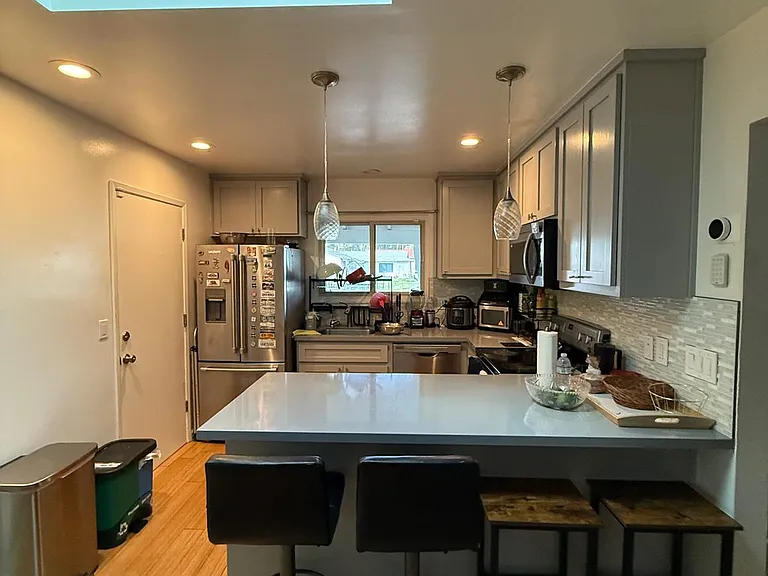 810 Keith Ln — Photo 4