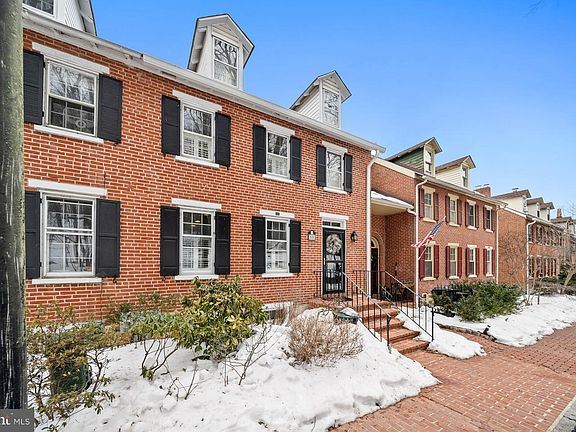 2nd image of 55 Ivy Rd