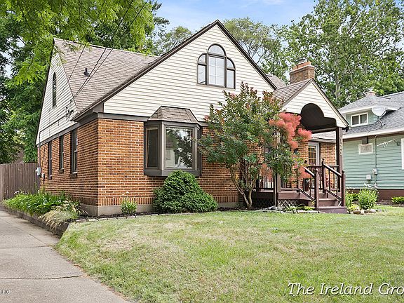 2nd image of 723 Ottillia St SE