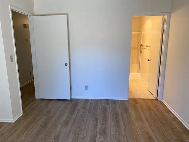 637 Sydney Ln — Photo 34