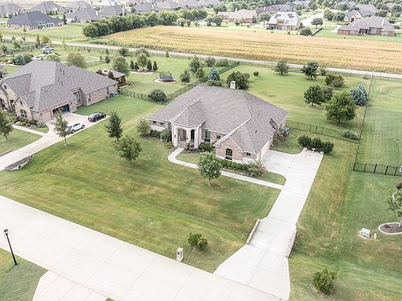 2nd image of 6602 Erin Ln