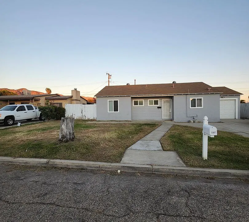 3367 N Alameda Ave