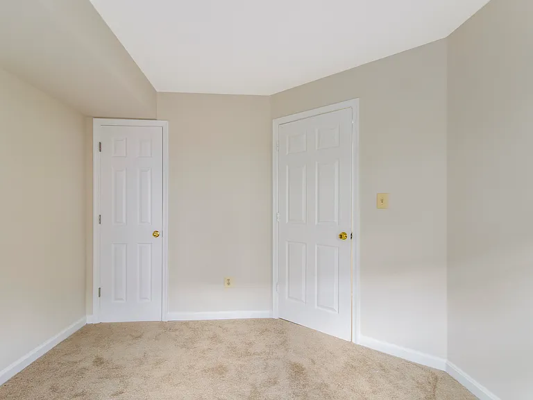 9900 Sassafras Ln — Photo 14