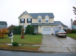 5 Snowfield Dr, Glassboro, NJ 08028