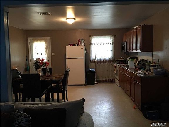 2nd image of 16 Smith St