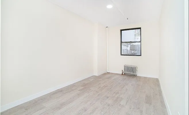 Rented by Avenues Real Estate | media 30