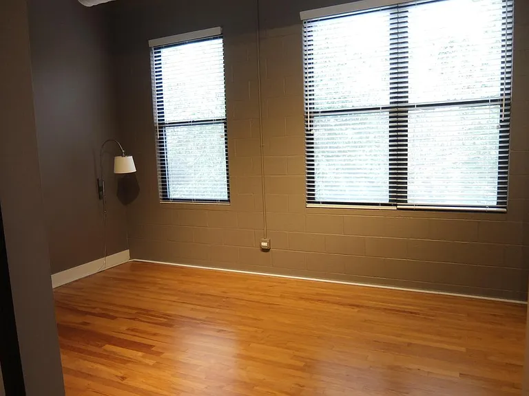400 N Racine Ave #220 — Photo 5