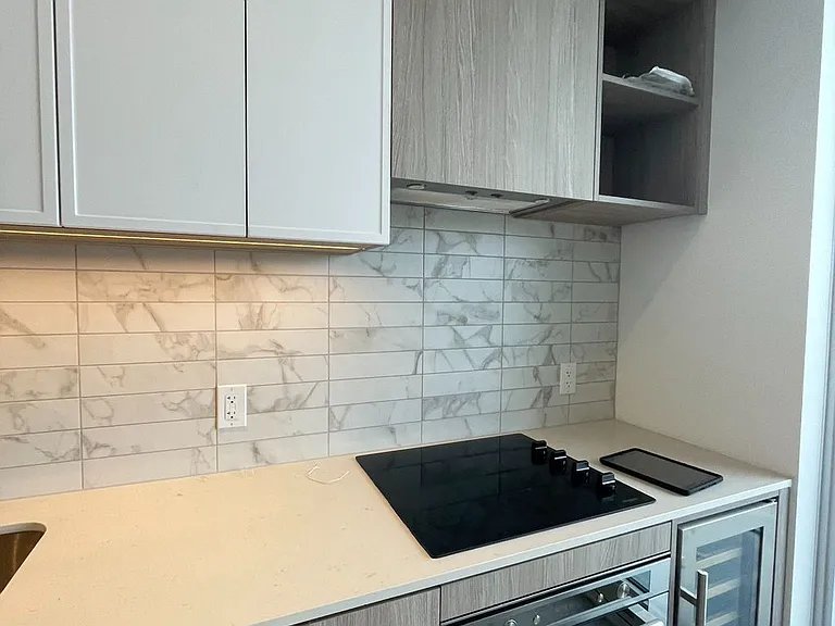 2020 Bathurst St #617 — Photo 4