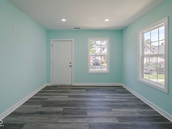 4th image of 109 N Denny St