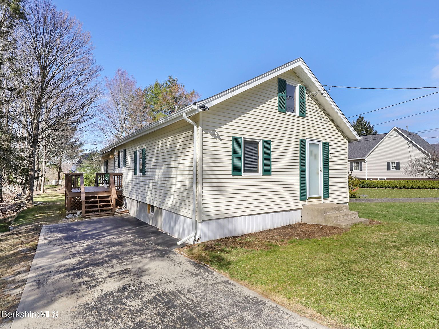 561 Pecks Rd, Pittsfield, MA 01201 Zillow