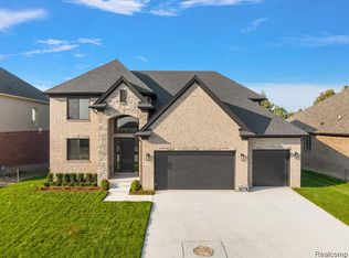34914 Cardinal Ln, Richmond, MI