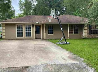 165 Briarcliff Dr, Vidor, TX 77662
